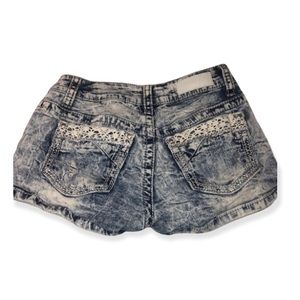 Day trip shorts size 26